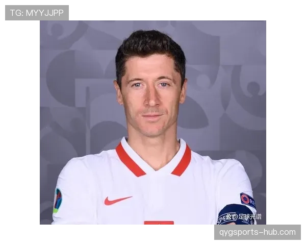 莱万多夫斯基与哈兰德射门效率分化驱动体系多点参与趋势