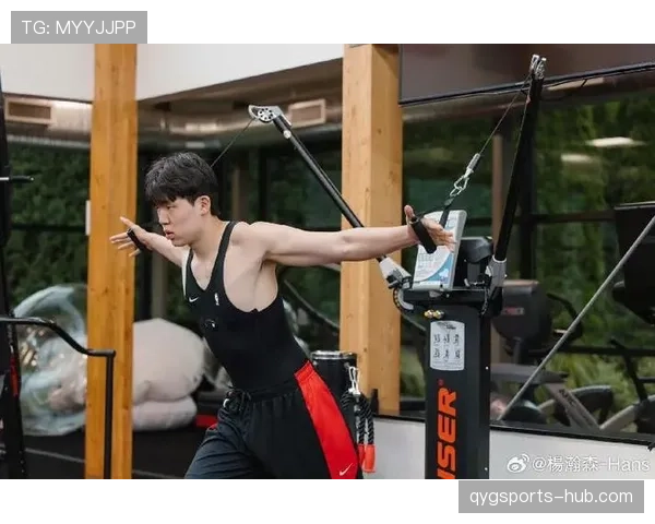 杨瀚森无球跑动制造外线空位，较上季三分更高效