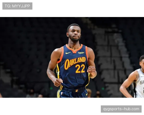 特伦特无球跑动拉开空间，三分效率领跑队内